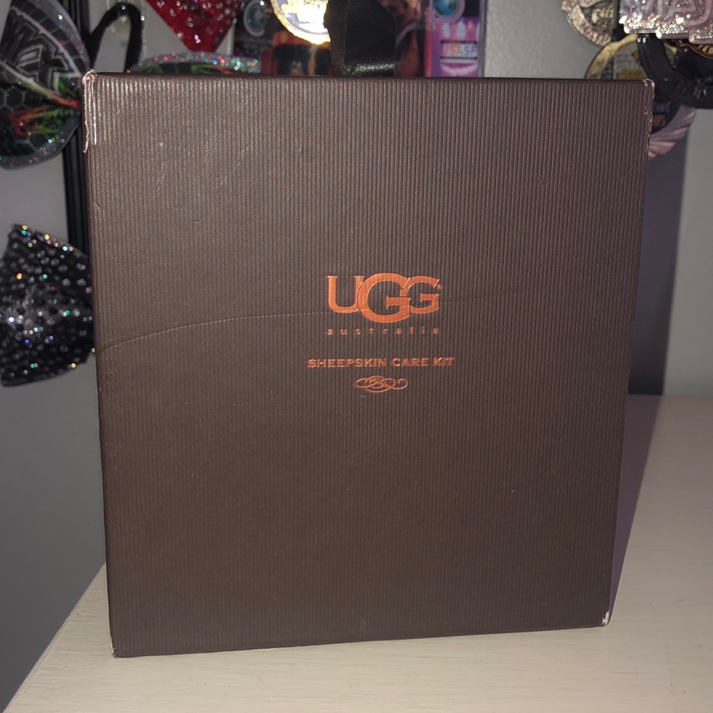 NEW UGG sheepskin cleaning kit